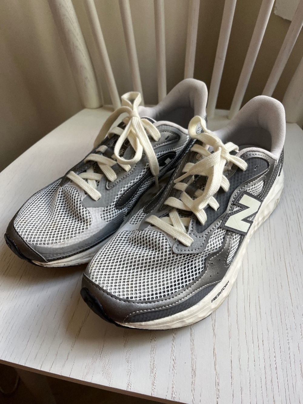 gray new balance sneakers size 9.5 mens